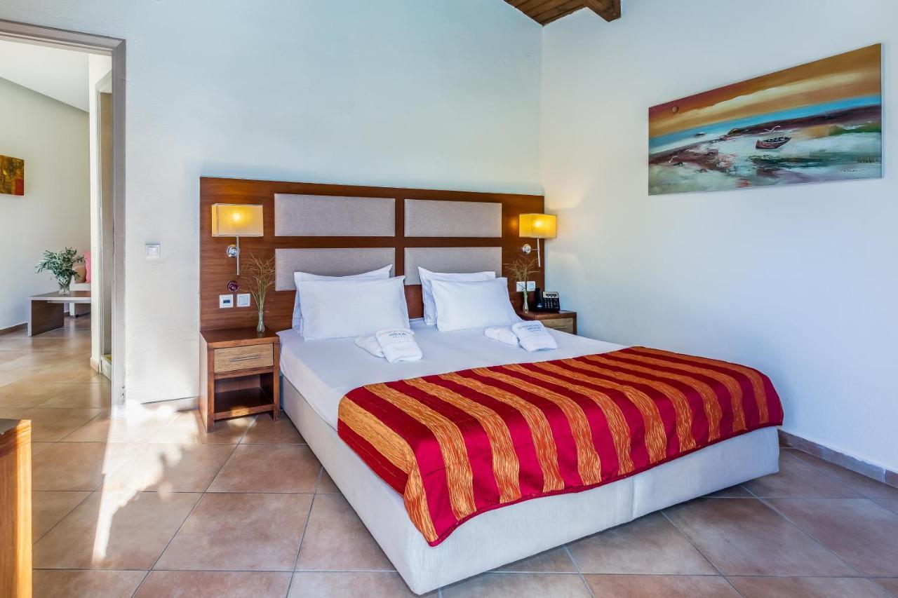 Skopelos Holidays Hotel & Spa Bagian luar foto