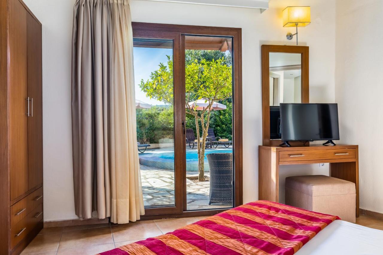 Skopelos Holidays Hotel & Spa Bagian luar foto