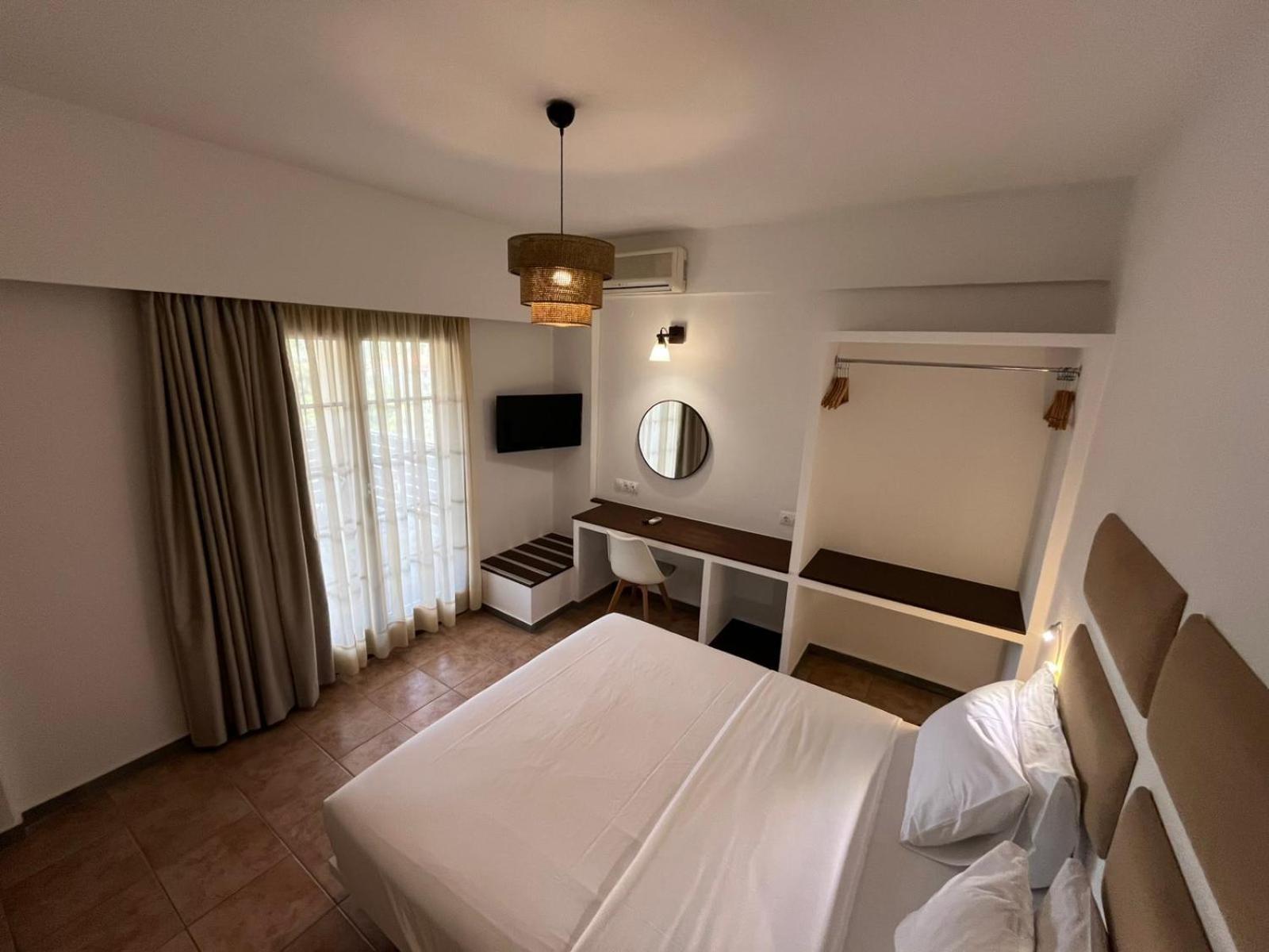 Skopelos Holidays Hotel & Spa Bagian luar foto