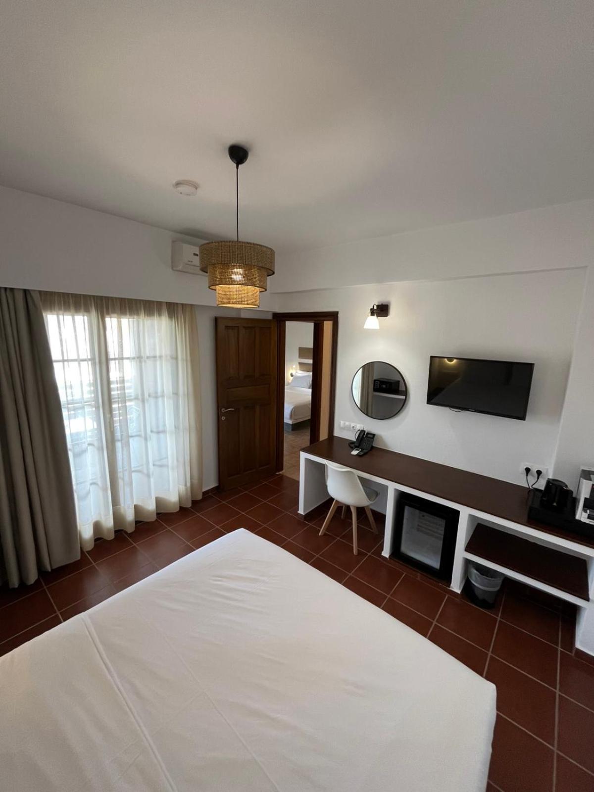Skopelos Holidays Hotel & Spa Bagian luar foto
